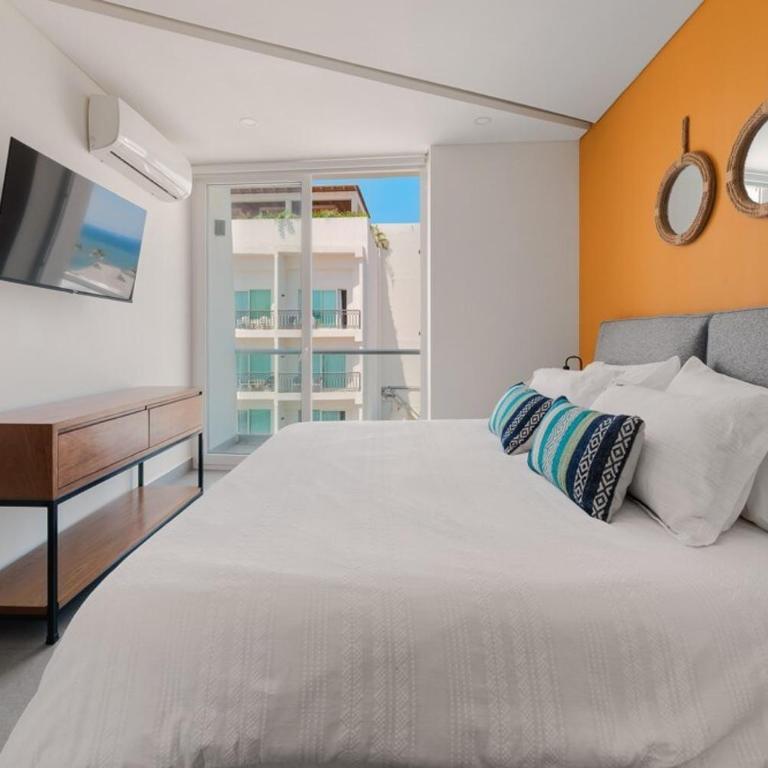 New 1 Br Unit 2 Min From Beach - Pool - King Bed - Vacation Home - 33