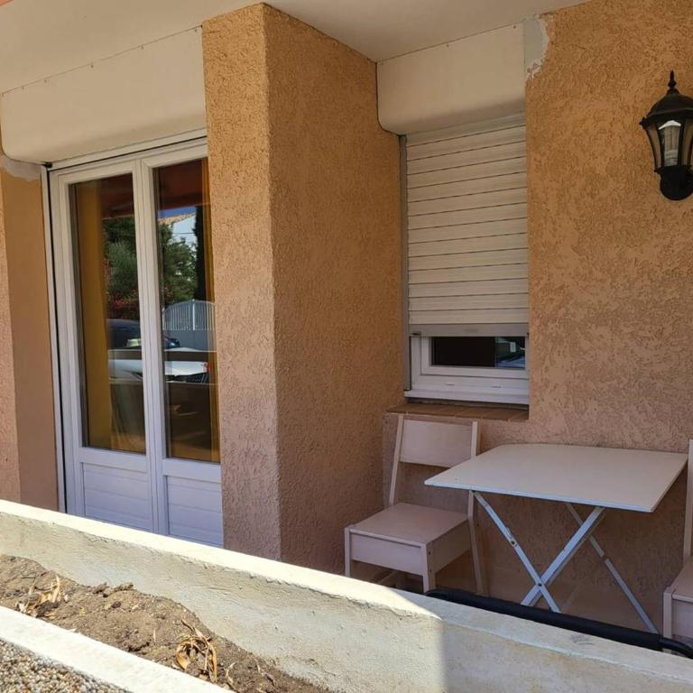 T2 RDC refait à neuf proche plage - FR-1-610-118 - Apartment - 15