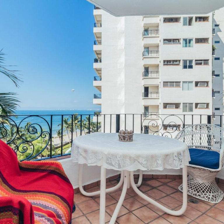 Ocean view 2Br Condo-Balcony-Beach-Pool - 604 - Casa - 22