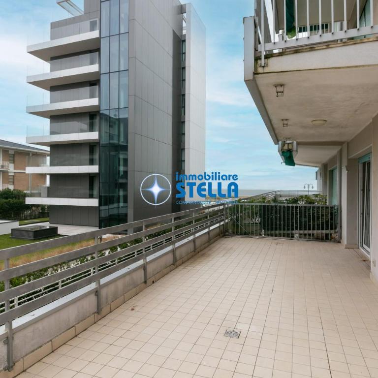 Condominio Adriatico - Appartamento con 4 Camere da Letto e Balcone - 7