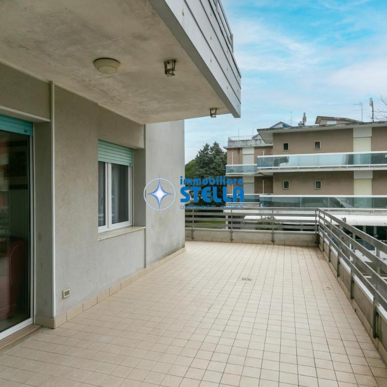 Condominio Adriatico - Appartamento con 4 Camere da Letto e Balcone - 30