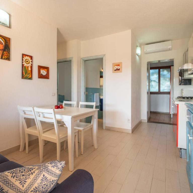 Family Villa - 3 minuti dal Mare e Giardino Privato - Villa con 2 Camere da Letto - 8