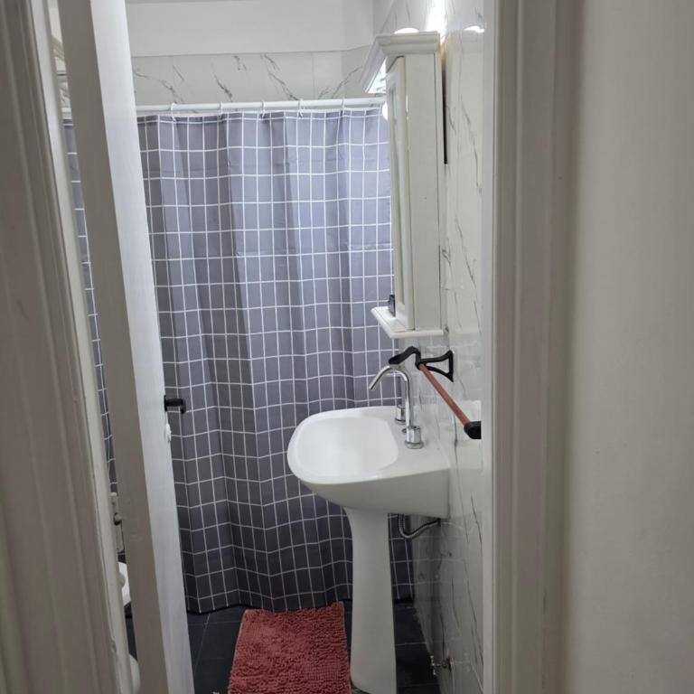 Depto 3 amb La perla - Two-Bedroom Apartment - 2