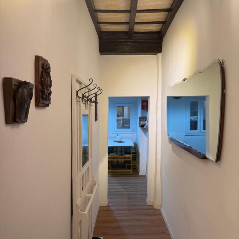 Arte & Piante Vintage - Appartamento con 2 Camere da Letto - 1