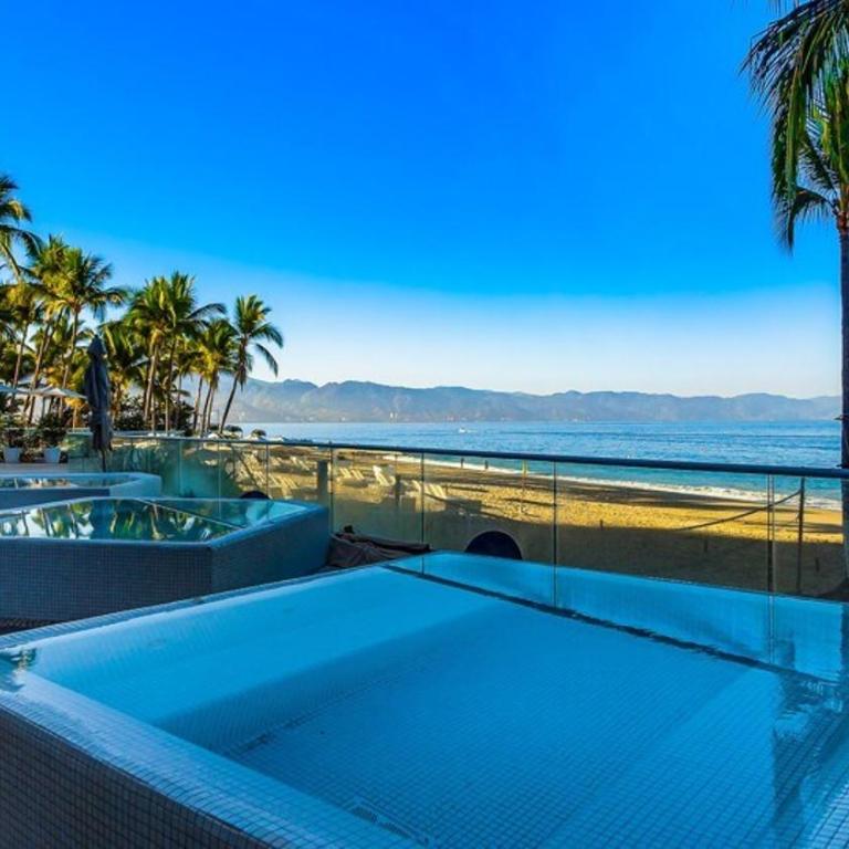 Oceanview 3BR Apt with Beach Access - Pool - Gym - Casa - 4