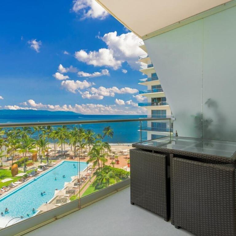 Oceanview 3BR Apt with Beach Access - Pool - Gym - Casa - 11