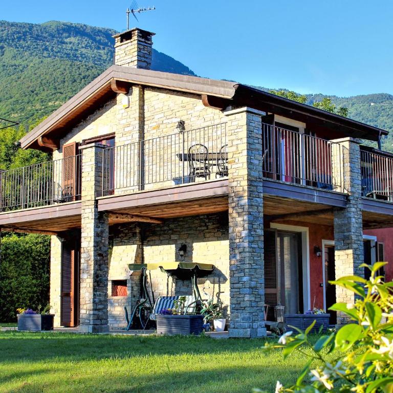 Beata Rose Ferienwohnung (DG) mit Pool - Appartamento con Vista Lago - 16