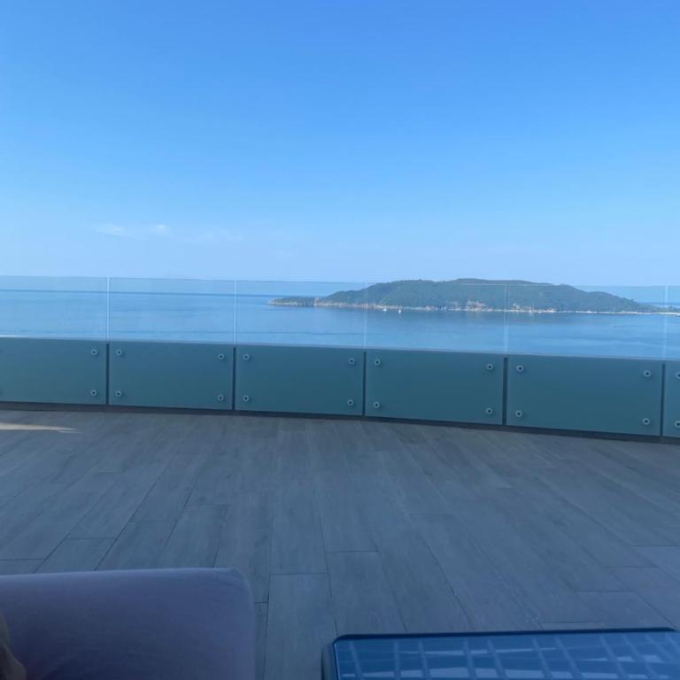 The best view in Montenegro - Three-Bedroom Apartment - Oceanfront - 36