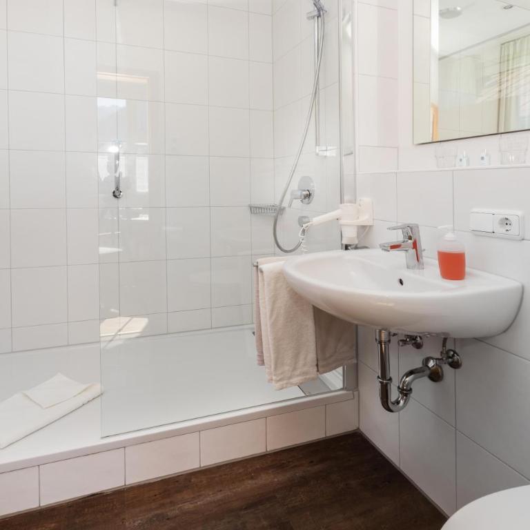 Gästehaus Maxheim - Deluxe Doppelzimmer - 2