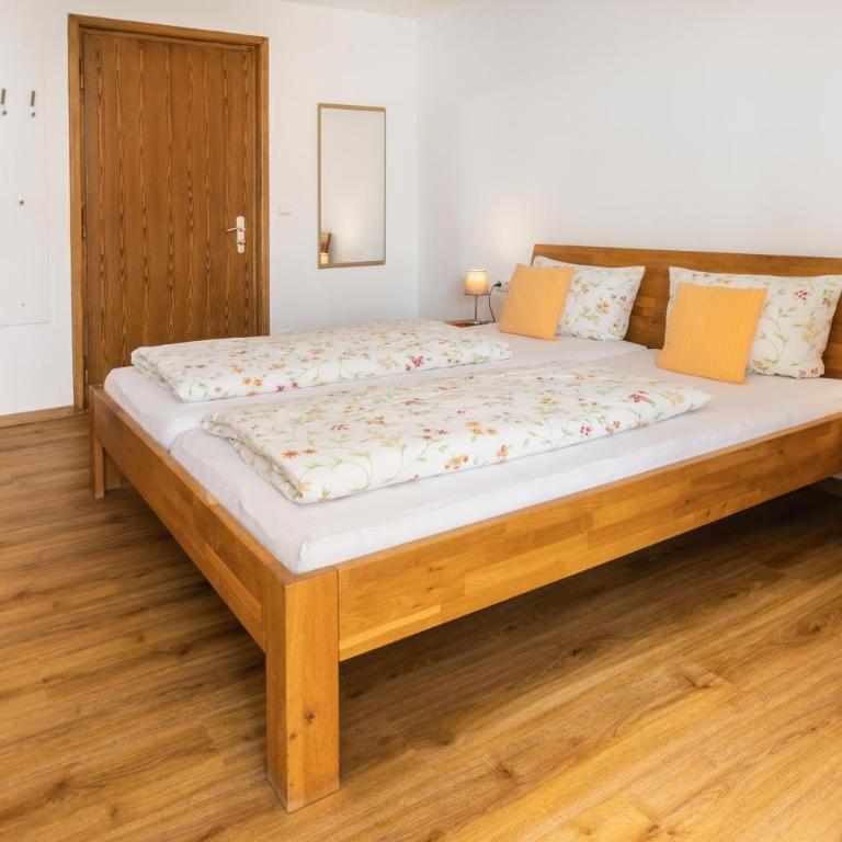 Gästehaus Maxheim - Standard Doppelzimmer - 13
