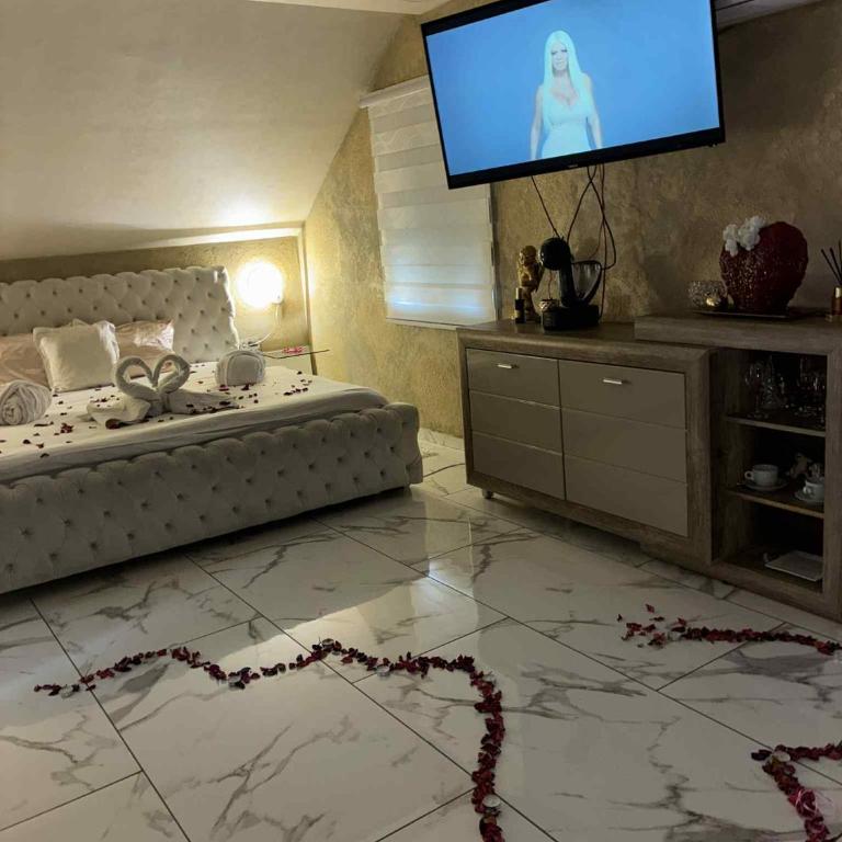 Jacuzzy Rooms Andjela - One-Bedroom Apartment - 15