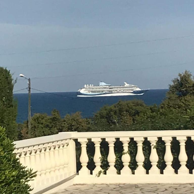 Villa with SEA VIEW, 1 km from the BEACH and CITY CENTER, BBQ, Tennis close by - Villa - 7
