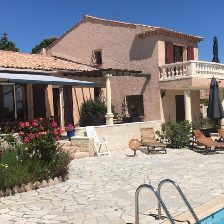 Villa with SEA VIEW, 1 km from the BEACH and CITY CENTER, BBQ, Tennis close by - Villa - 9