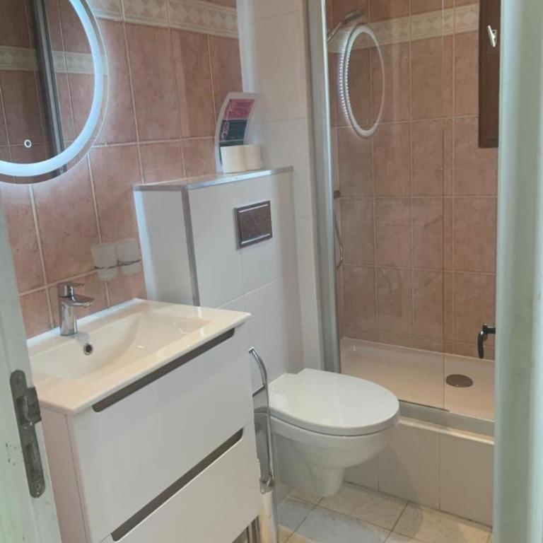 Villa with SEA VIEW, 1 km from the BEACH and CITY CENTER, BBQ, Tennis close by - Villa - 34