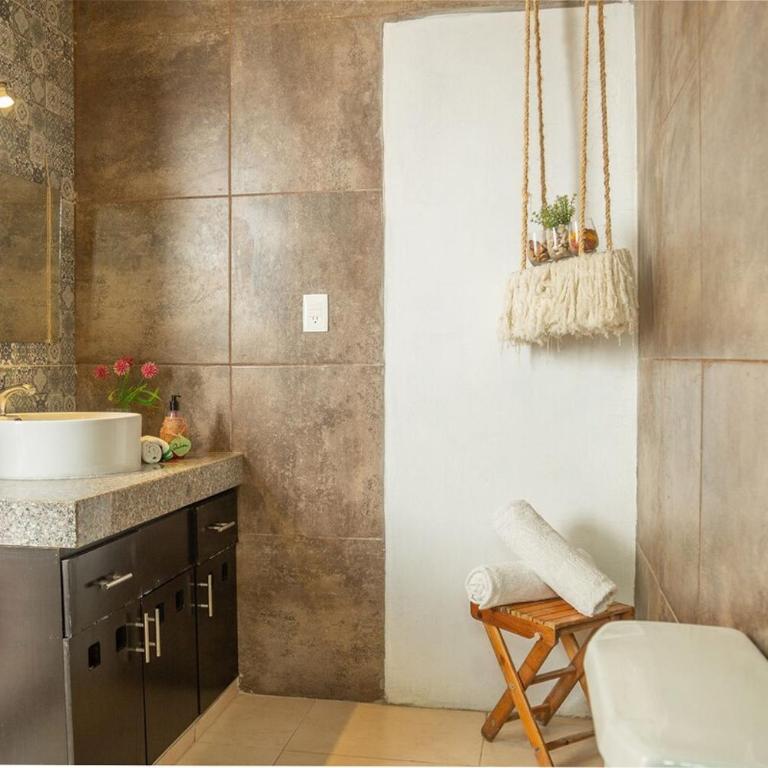 Estudios con Alberca o Cocina Privadas en Zona Norte - Estudio Familiar - 9