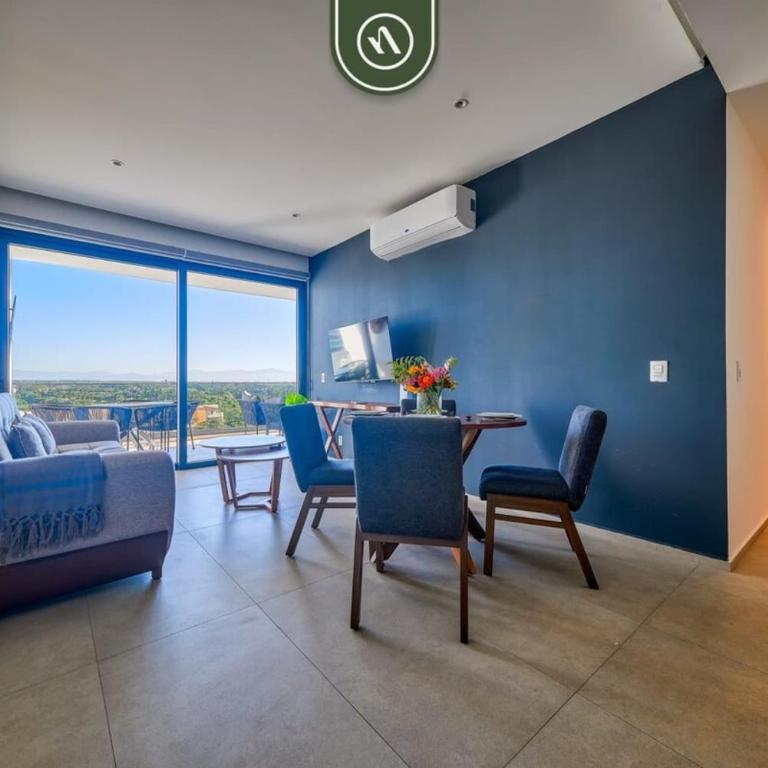 Oceanfront 2BR Condo -Private Balcony - Beach - Casa - 10
