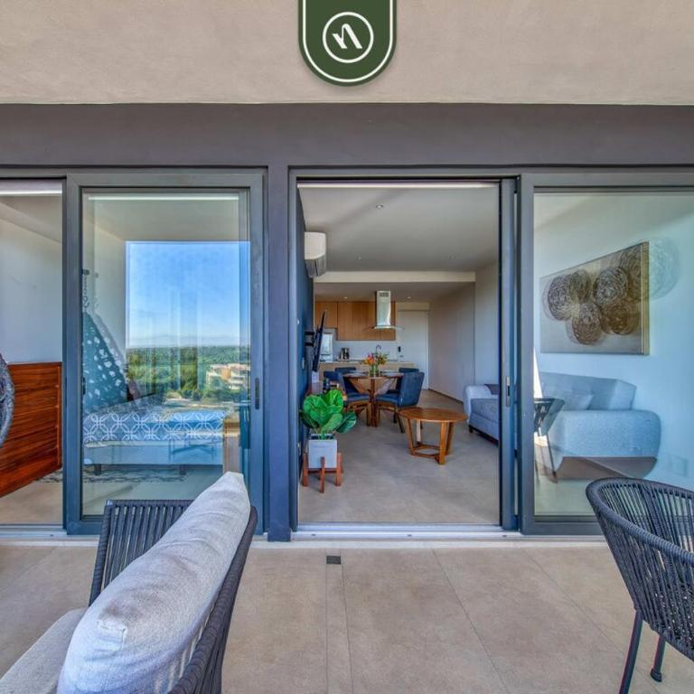 Oceanfront 2BR Condo -Private Balcony - Beach - Casa - 13