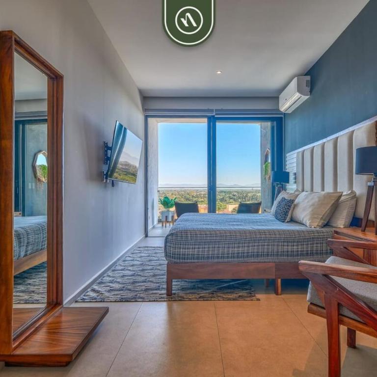 Oceanfront 2BR Condo -Private Balcony - Beach - Casa - 18