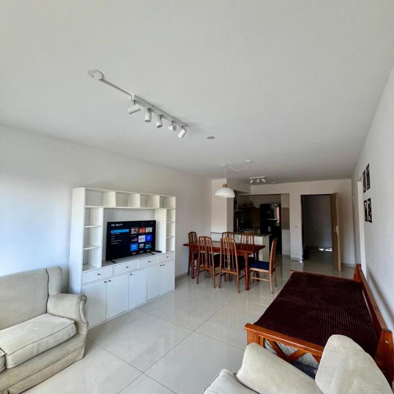 Bariloche con balcon y estacionamiento - One-Bedroom Apartment - 11