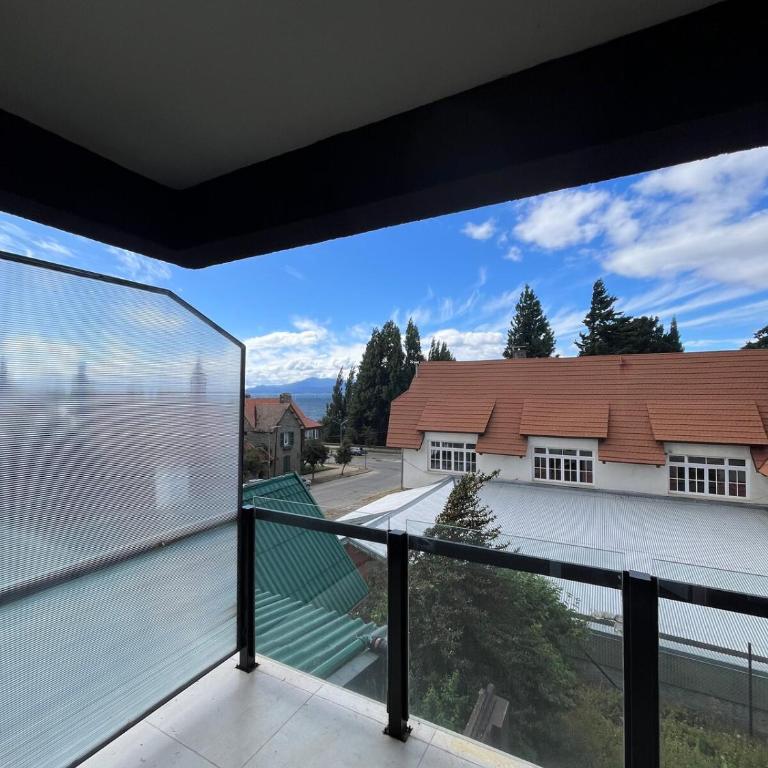 Bariloche con balcon y estacionamiento - One-Bedroom Apartment - 14