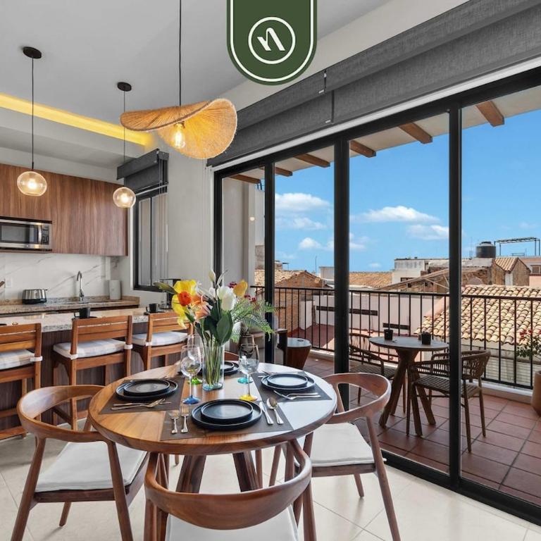 Luxury 2 BR - Downtown - Pool - Sunset in Terrace - Vacation Home - 1