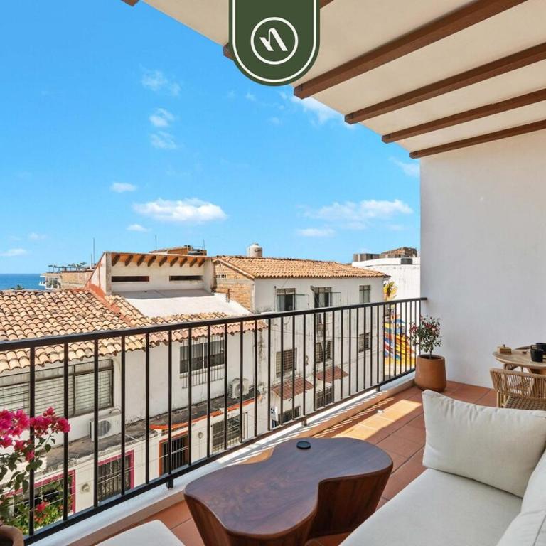 Luxury 2 BR - Downtown - Pool - Sunset in Terrace - Vacation Home - 22