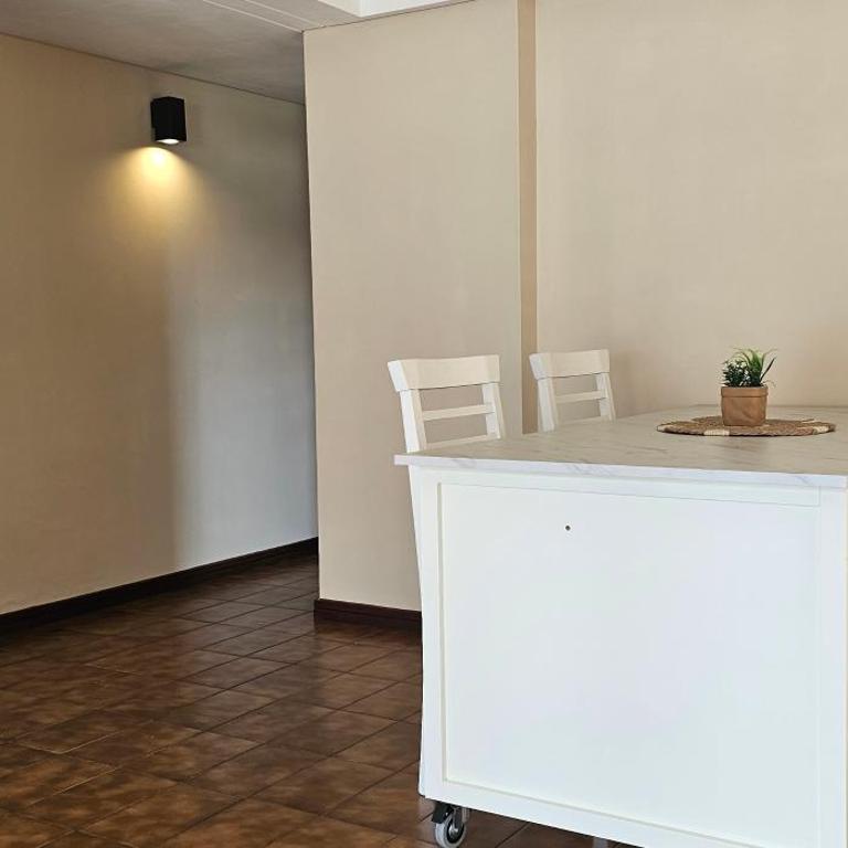 Dto zona Varese,2 ámbientes, con balcón - One-Bedroom Apartment - 2