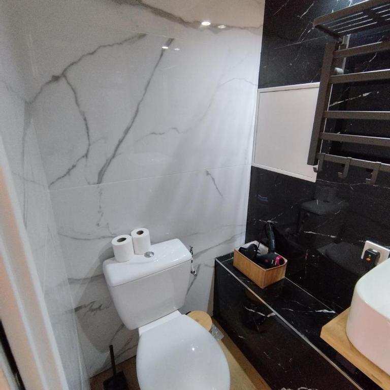 Cannes Guest House - Deluxe Apartment mit 2 Schlafzimmern - 21