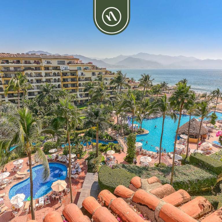 Beachfront 2 BR Condo - Beach - Pools - Tennis - Vacation Home - 40