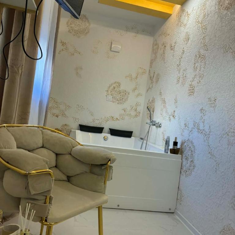 Jacuzzy Rooms Andjela - Deluxe Double Room with Bath - 8