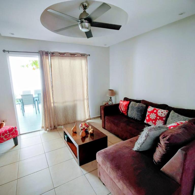 Residencia en Privada con Casa Club y Alberca - Casa de 3 dormitorios - 7