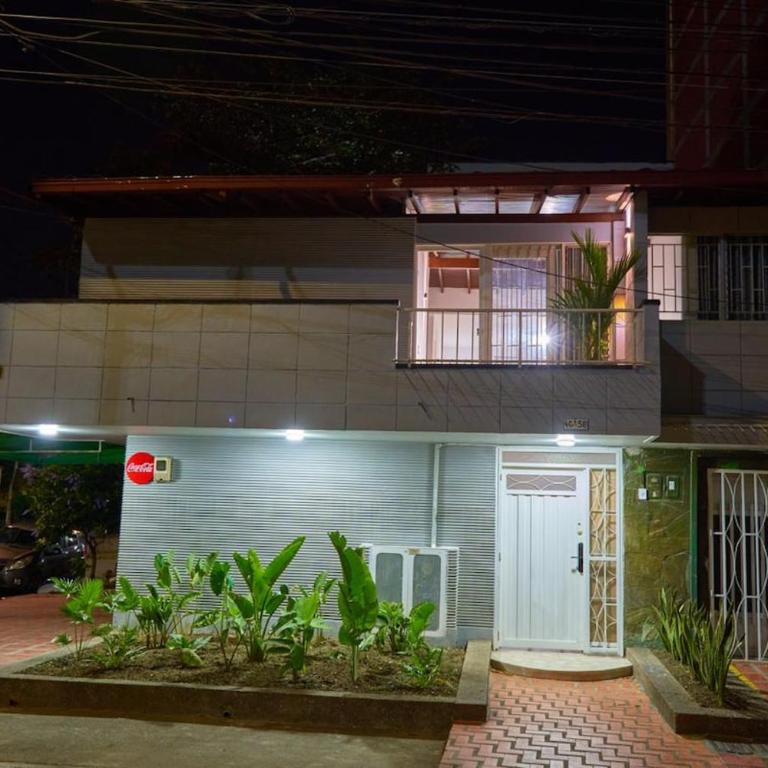 Casa en Laureles Estadio amplia y cómoda - Five-Bedroom House - 5