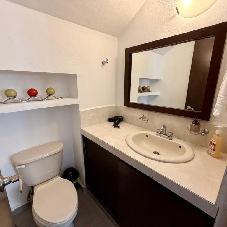 Casa acogedora en Santa Fe para familias o grupos - Three-Bedroom House - 8