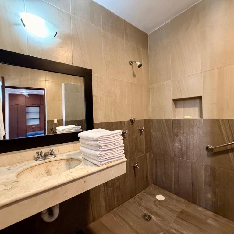 Casa acogedora en Santa Fe para familias o grupos - Three-Bedroom House - 14