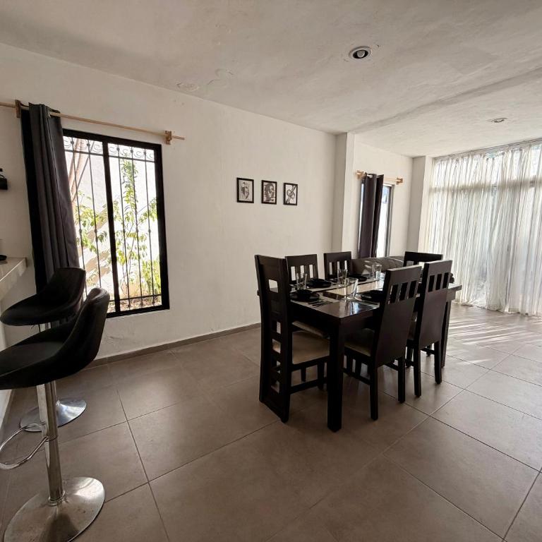 Casa acogedora en Santa Fe para familias o grupos - Three-Bedroom House - 4