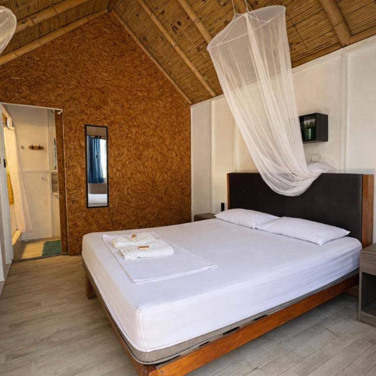 Wild Rover Beach Mancora - Habitación Doble con baño privado - 2