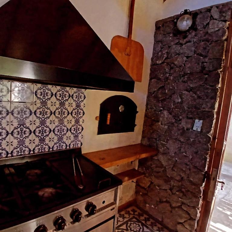 casa del bosque encantado - One-Bedroom House - 15