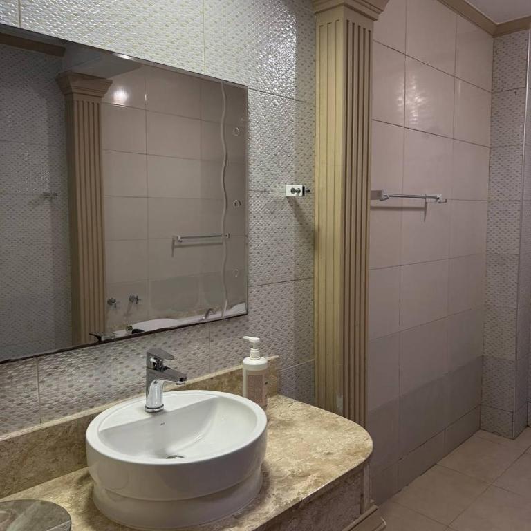 Hotel Grand Siberia - Deluxe Double Room with Bath - 10