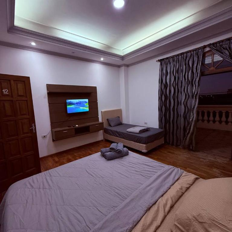 Hotel Grand Siberia - Classic Triple Room - 12