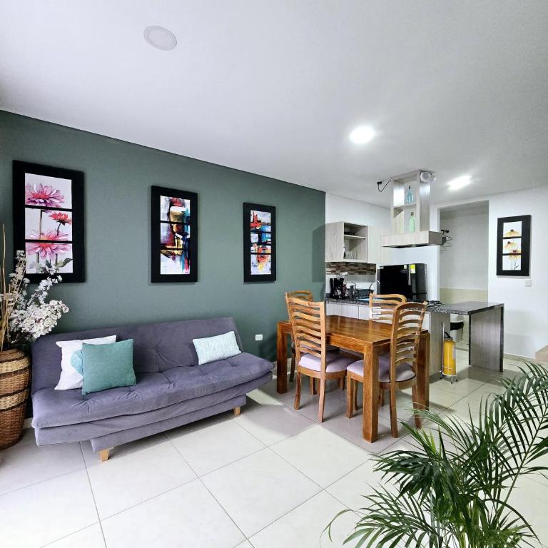 Apartamentos Privados de 3H y 2H a 5m del Aeropuerto, 20 minutos del Parque del Cafe y Centro de Armenia con 4 Piscinas, 3 Jacuzzi, Sauna By Molca - Apartamento de 3 dormitorios - 49
