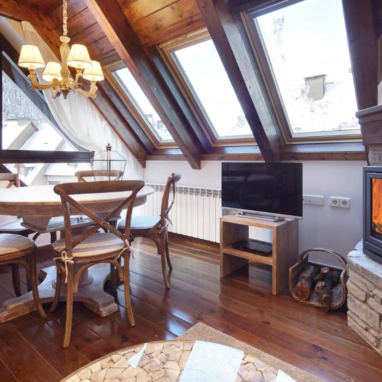 Val de Ruda Luxe 24 by FeelFree Rentals - Apartamento - 4