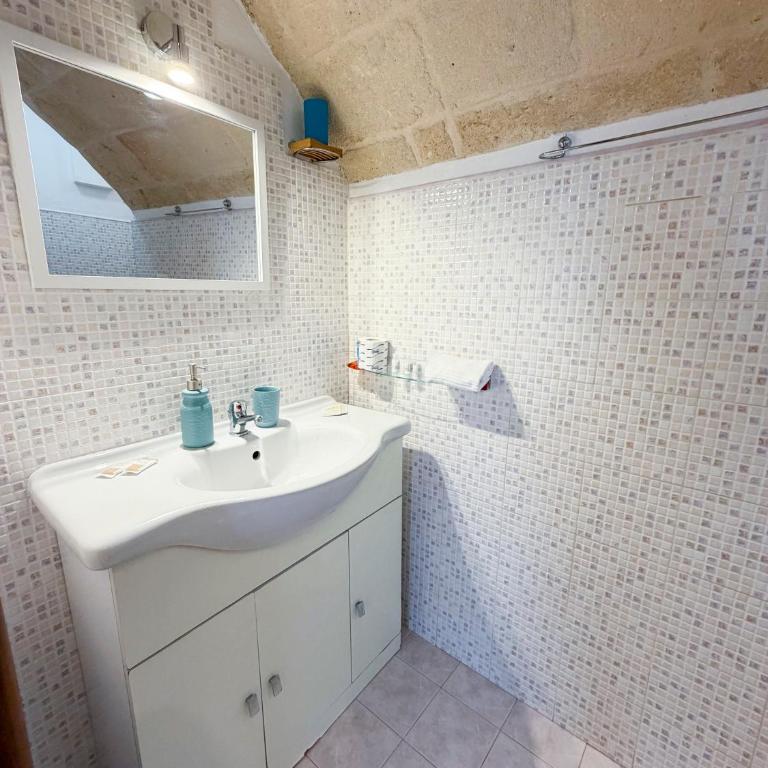 Pietra & Mare H2O Historic Center by Gessica Holiday - Appartamento Monolocale - 31