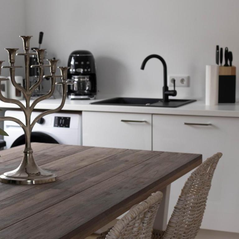 EM Prestige Apartment I Balkon & Parkplatz I Nürnberg - Apartamento de 1 dormitorio - 6