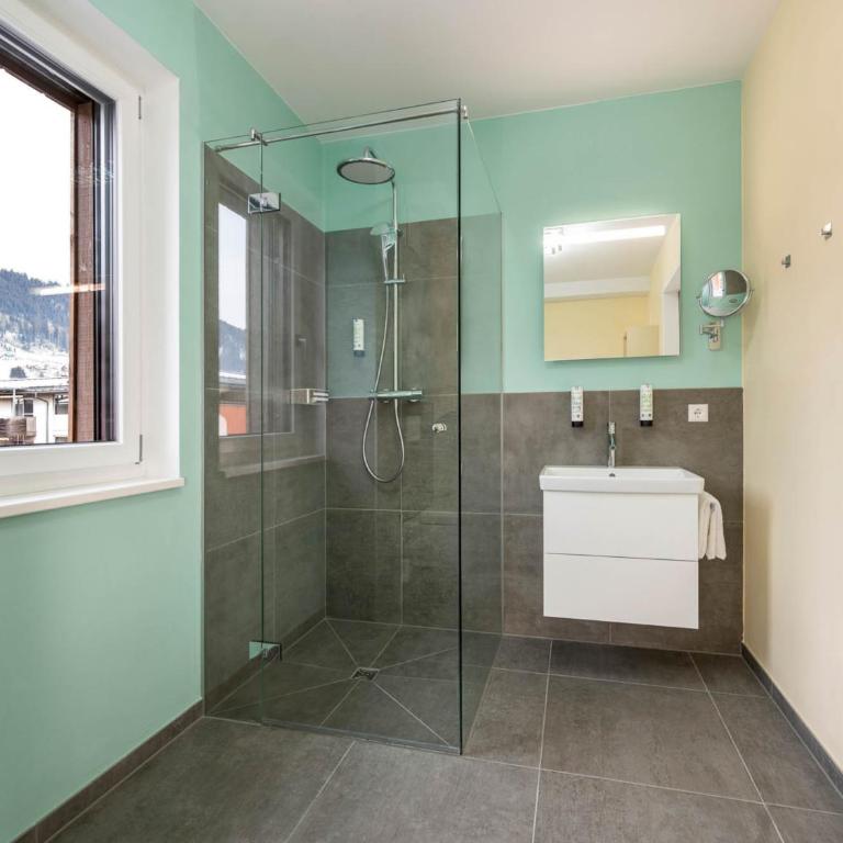 Amadeus Private Residences Schladming - Apartments nahe Skilift 700m mit Tiefgarage & jedes Schlafzimmer verfügt über ein eigenes Bad, ideal für Familien & Gruppen - Apartment mit 2 Schlafzimmern - 47