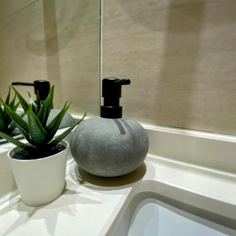Moderno e Iluminado - One-Bedroom Apartment - 4