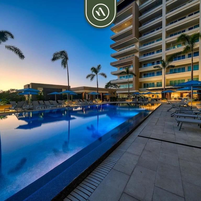 Luxury 2 BR Condo near Golf Courses and Marina - Casa - 1