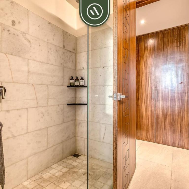 Luxury 2 BR Condo near Golf Courses and Marina - Casa - 36