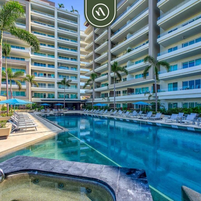 Luxury 2 BR Condo near Golf Courses and Marina - Casa - 57