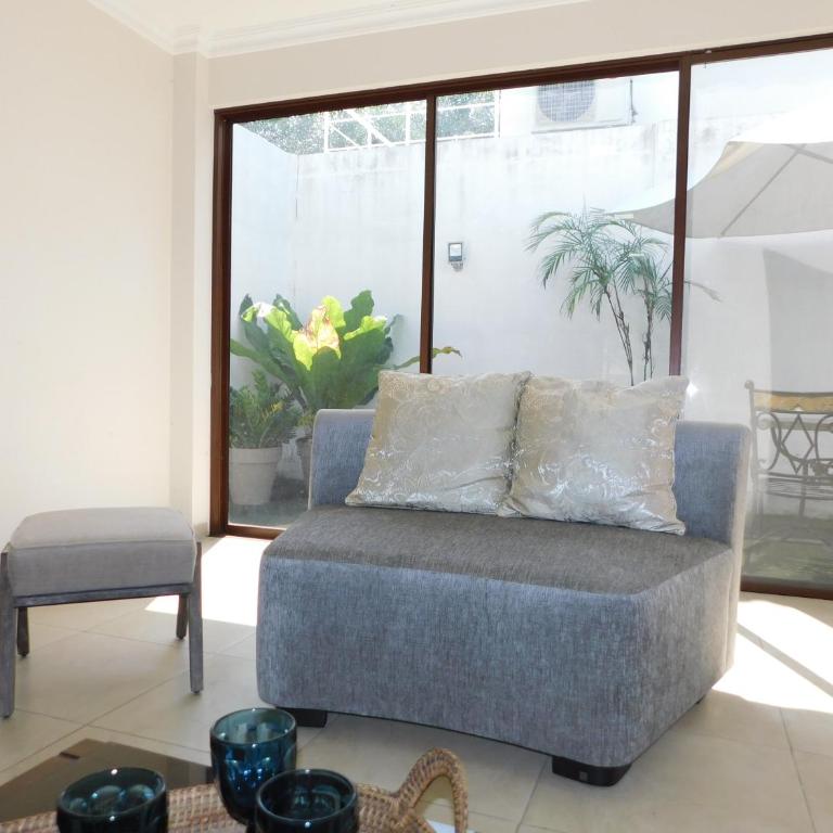 Guayaquil amplia casa 4 dormitorios sector comercial - Four-Bedroom House - 46