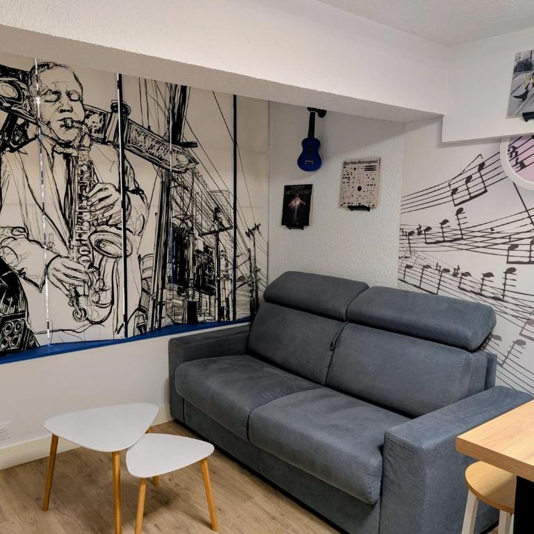 Studio Music Blue - Bourgoin Centre - Queen Studio - 1